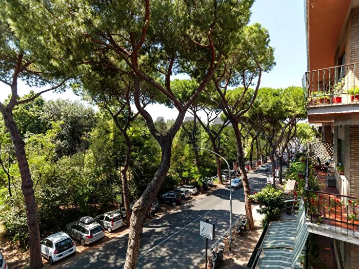 Appartamento trilocale in vendita in Via Nomentana, Roma