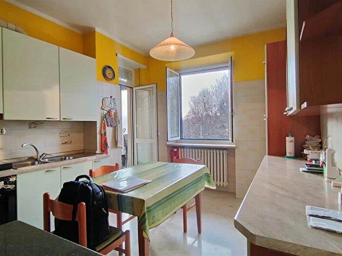 Appartamento quadrilocale in vendita in Via degli Aceri, Torino