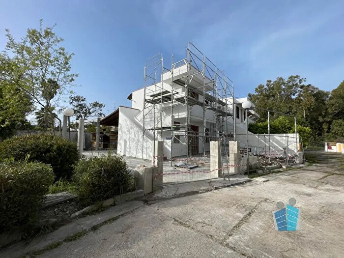 Casa quadrilocale in vendita in Via Vietri, Lecce