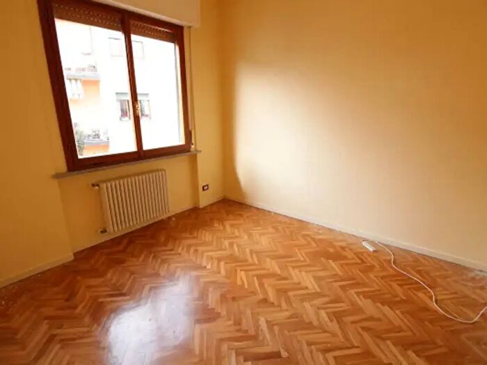 Appartamento quadrilocale in affitto in Viale Giacomo Puccini, Lucca