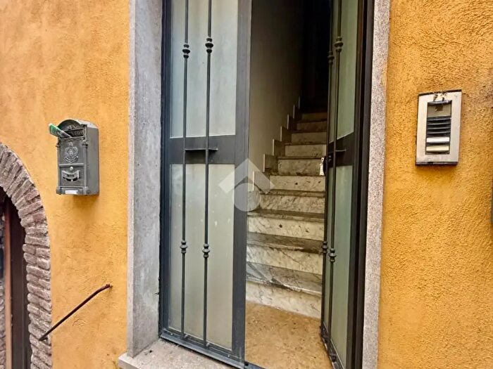 Appartamento bilocale in affitto in Via Pie di Marmo, Orte