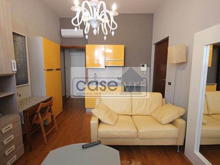 Appartamento bilocale in affitto in Via Tezone, Cittadella Porta Nuova, Verona