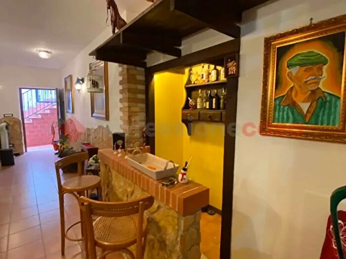 Appartamento trilocale in vendita in Via Roma Snc, Roviano