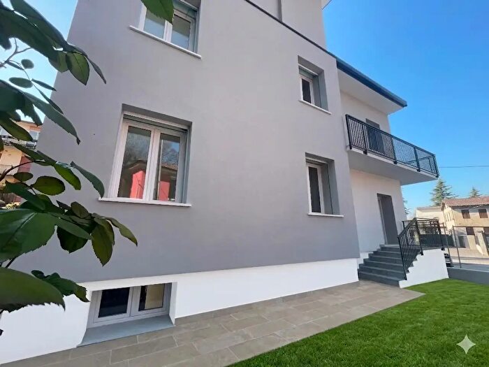 Appartamento trilocale in vendita in Via Giuseppe Vaccari, Vicenza