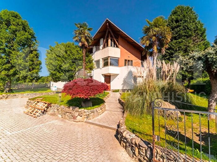 Appartamento con 6 locali in vendita in Strada Cascina Grassis, Rosta