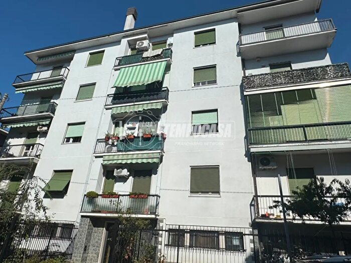 Appartamento trilocale in vendita in Via Alcide De Gasperi, Sedriano