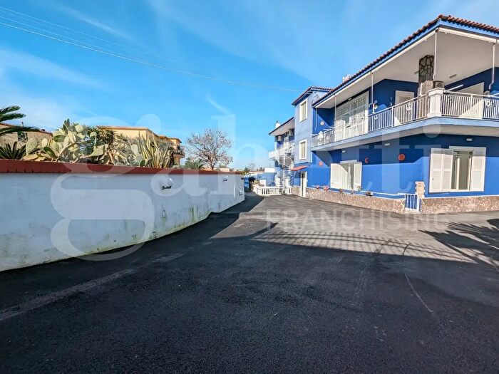 Appartamento in affitto in Via Simmaco, Bacoli