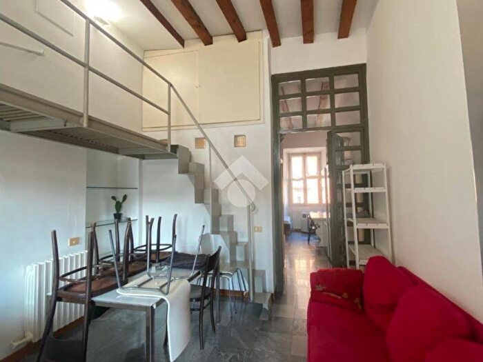 Appartamento trilocale in affitto in VIA VIGEVANO, Navigli Darsena, Milano