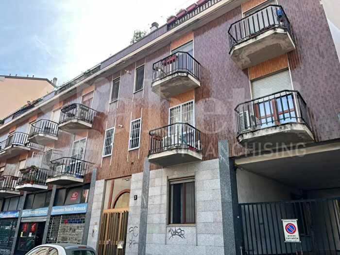 Appartamento bilocale in vendita in Via Asiago, Milano