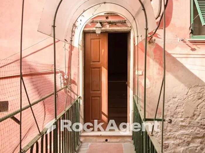 Appartamento trilocale in vendita in Via Leonardo Montaldo, Genova