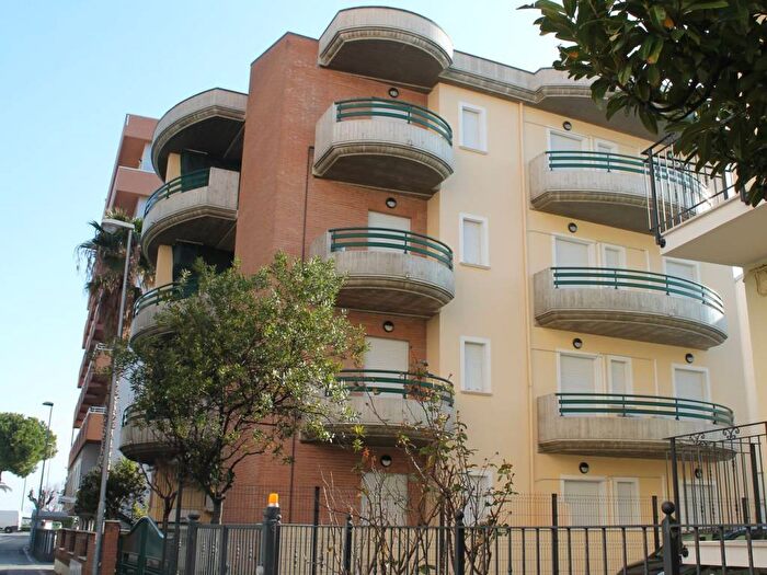 Appartamento bilocale in affitto in Via Metauro, Lungomare Marconi, Alba Adriatica