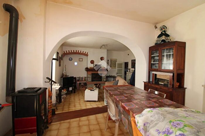 Casa con 8 locali in vendita in Via Mulino, Grognardo