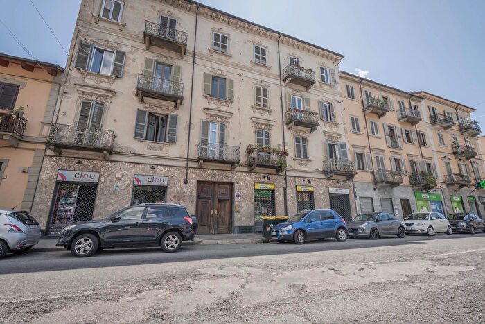 Appartamento trilocale in vendita in Corso Casale, Torino