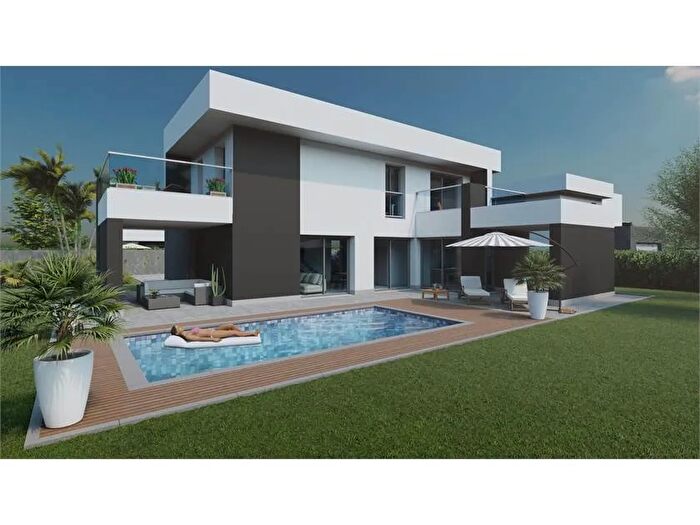 Casa con 5 locali in vendita in Via Carducci Brebbia Va, Brebbia