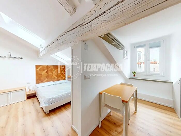 Appartamento bilocale in affitto in Via Mercanti, Torino