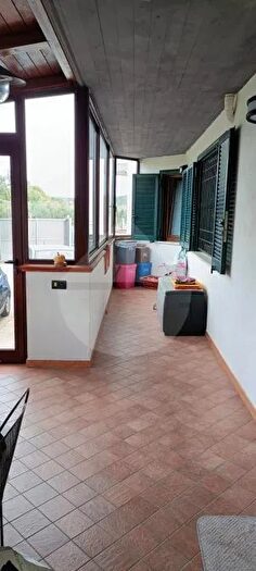 Casa con 8 locali in vendita in Minturno