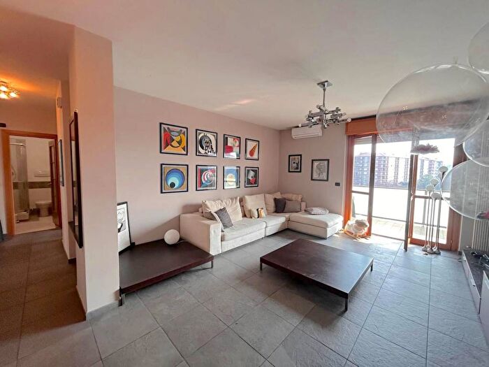 Appartamento quadrilocale in affitto in Via Arbe, Santa Rita, Torino