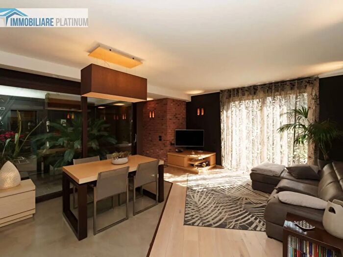 Appartamento trilocale in vendita in Via Vezzani, Bernareggio