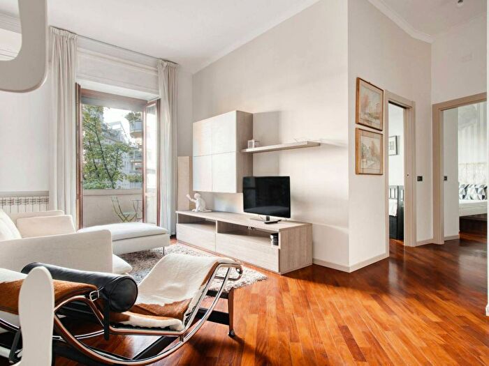 Appartamento trilocale in affitto in Via Conca del Naviglio, Corso Genova, Milano