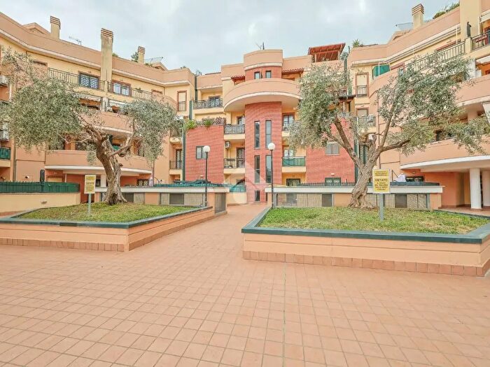 Appartamento trilocale in vendita in Via Luigi Pirandello, Guidonia Montecelio