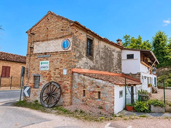 Casa con 7 locali in vendita in Str Faleriense, Sant'Elpidio A Mare