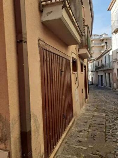 Casa con 5 locali in vendita in Via Melfi, Parolise