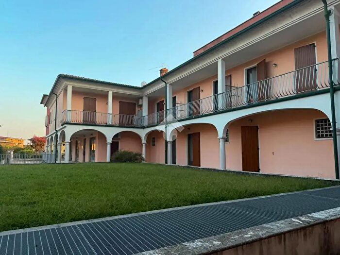 Casa trilocale in vendita in Via G Marconi, Offlaga