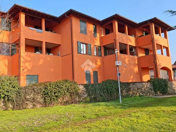 Appartamento quadrilocale in vendita in Via Carso, Cazzago San Martino