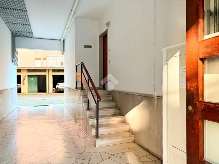 Appartamento trilocale in vendita in Via Caterina Percoto, Udine