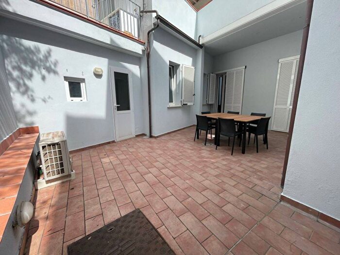 Appartamento trilocale in affitto in Via Emilio Bicocchi, Centro, Follonica