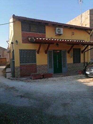 Casa quadrilocale in vendita in Via Saverio Mercadante, Lentini