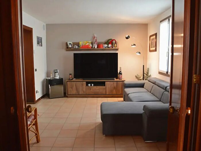 Casa con 5 locali in vendita in Strada Rivarotta, Bassano Del Grappa