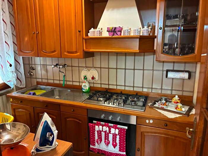 Appartamento trilocale in affitto in Via Torre Vecchia, Mirteto, Massa