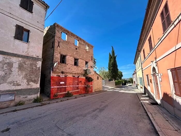 Casa monolocale in vendita in Soluzione Indipendente Via G Matteotti, Trecastelli