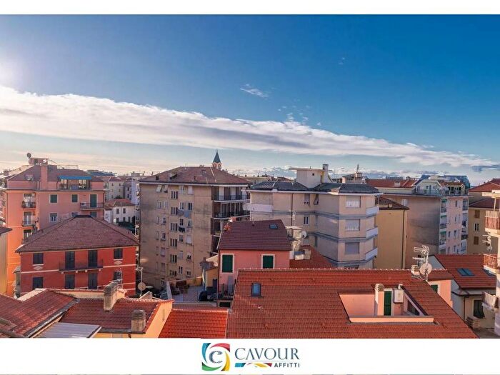 Appartamento con 5 locali in affitto in Viale Devoto, Centro, Chiavari