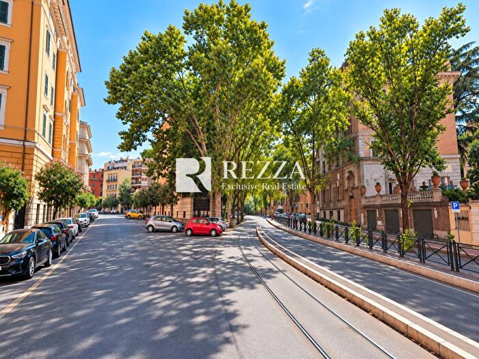 Casa con 6 locali in vendita in Via Guido d'Arezzo, Pinciano Villa Ada, Roma