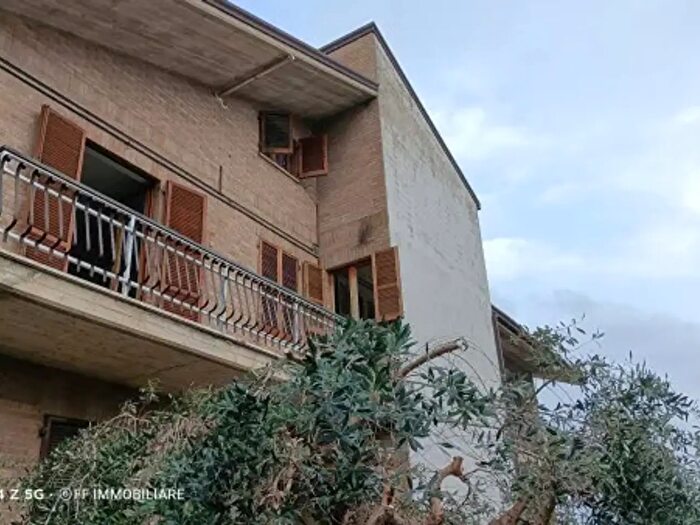 Appartamento quadrilocale in vendita in Via Gaspare Spontini, Montottone