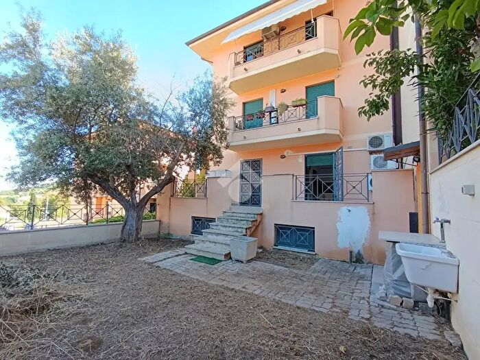 Appartamento bilocale in vendita in Via Scarlatti, Pineto