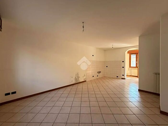 Appartamento trilocale in vendita in Via Dante, Dello