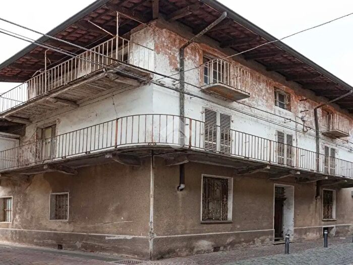 Casa con 7 locali in vendita in Via Matteotti, Cirie'