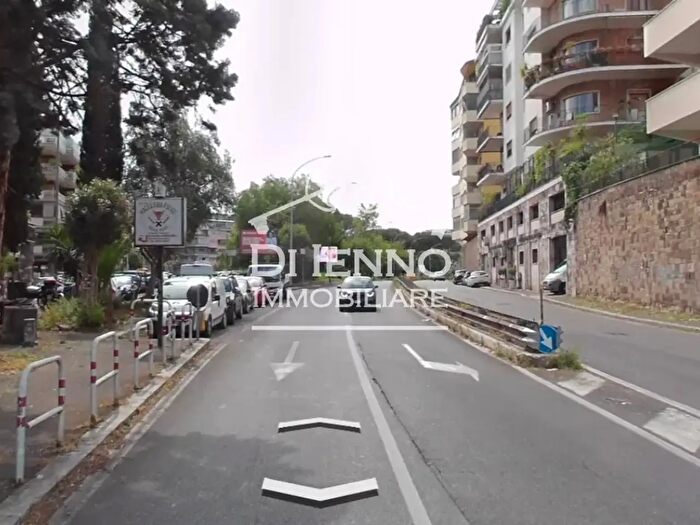 Appartamento quadrilocale in vendita in Roma