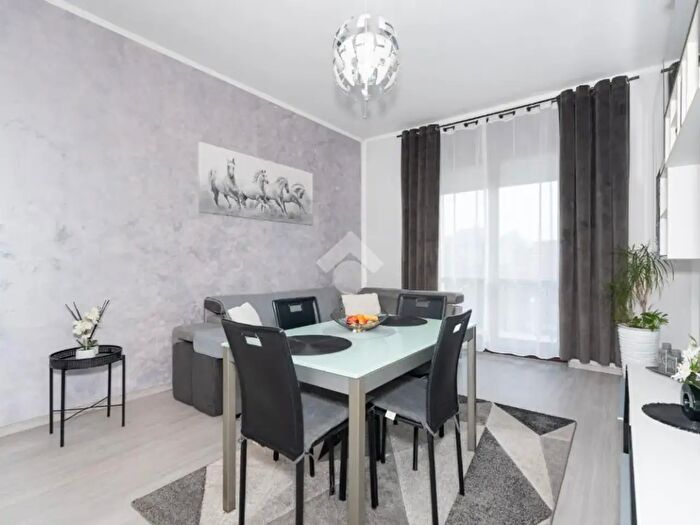 Appartamento trilocale in vendita in Via Papa Giovanni XXIII, Caselle Torinese