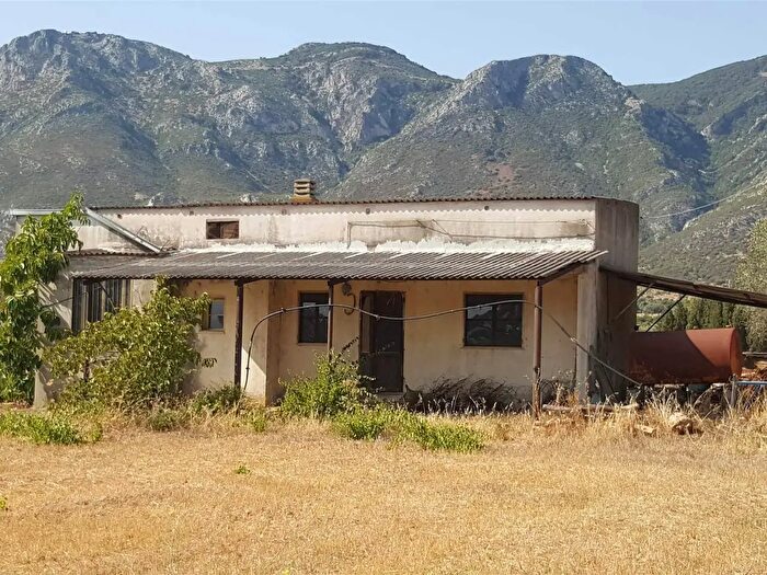 Casa con 6 locali in vendita in Iglesias