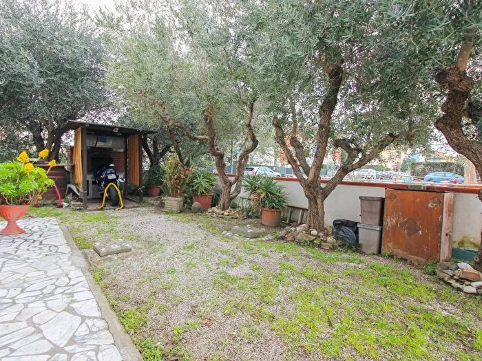Appartamento con 6 locali in vendita in Vicopisano