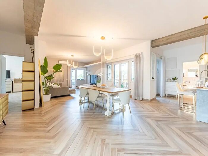 Appartamento trilocale in vendita in Via Campagnano, Roma