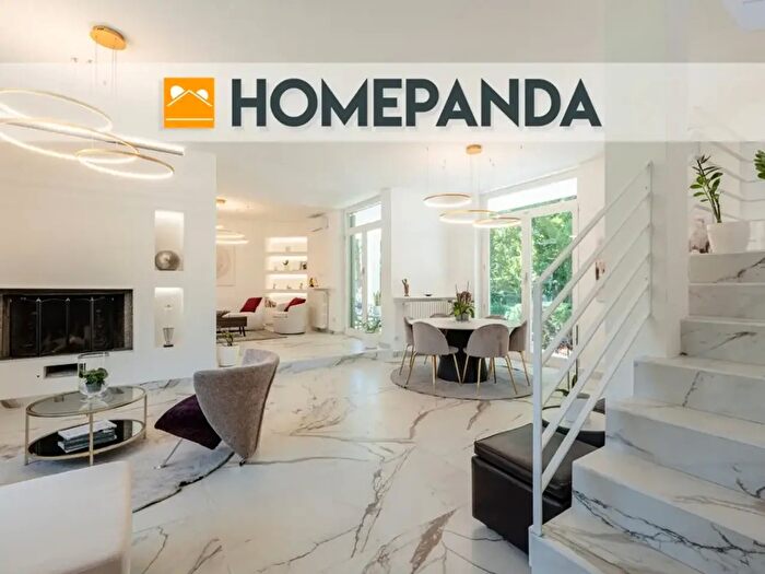 Casa con 11 locali in vendita in Via delle Ville, Vergiate
