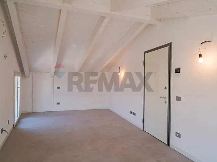 Appartamento trilocale in vendita in Paladina