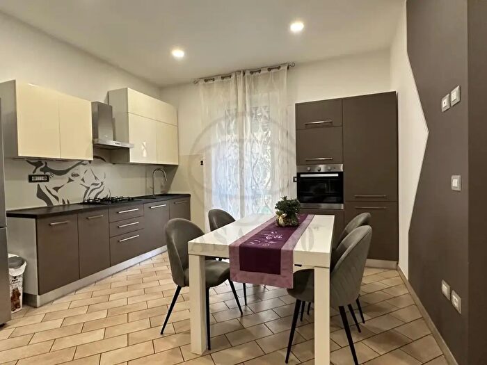 Appartamento trilocale in vendita in Viale Cesare Battisti, Terni