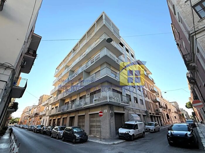 Appartamento con 5 locali in vendita in Via Taranto, Brindisi