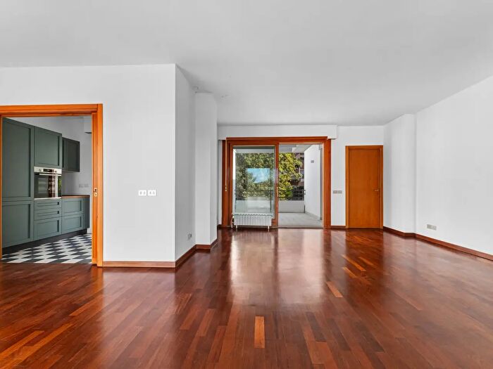 Appartamento quadrilocale in affitto in Via Vallombrosa, Roma